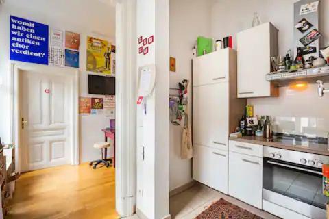 Fro-Media - Streetside Room 2 - Community Space Bécs Kültér fotó